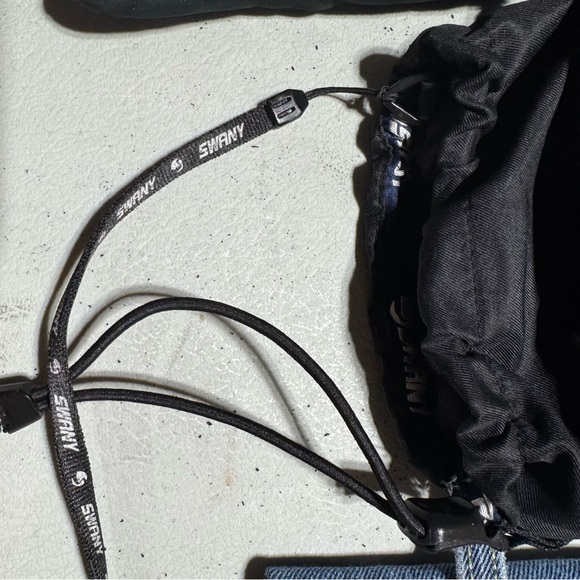 Men’s Swany Ski Gloves, Size Large - Picture 5 of 5